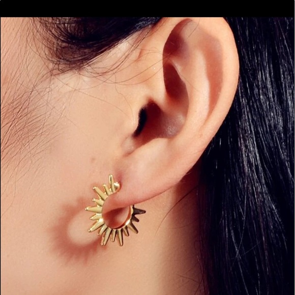 Spike Earrings - Picture 5 of 6